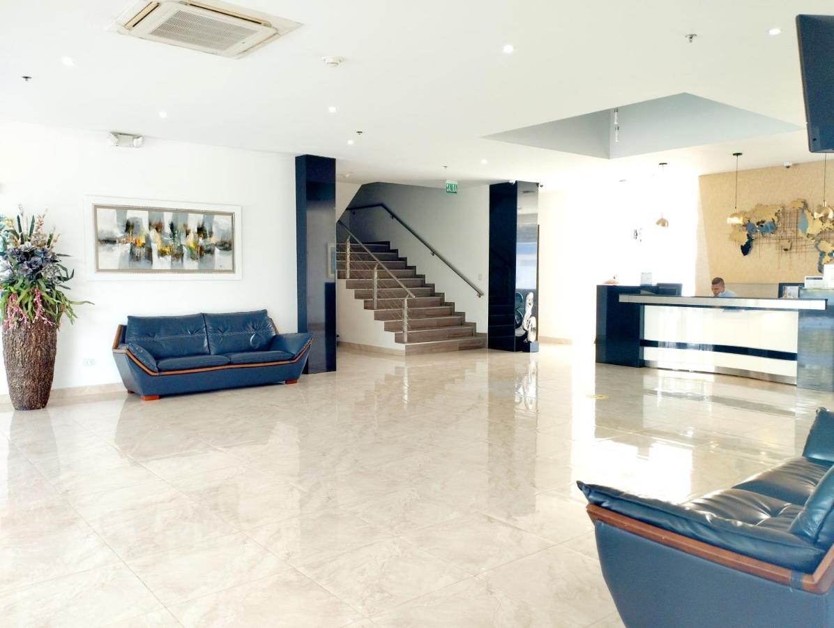 Hotel Royal Elim International Cali Exterior foto Lobby