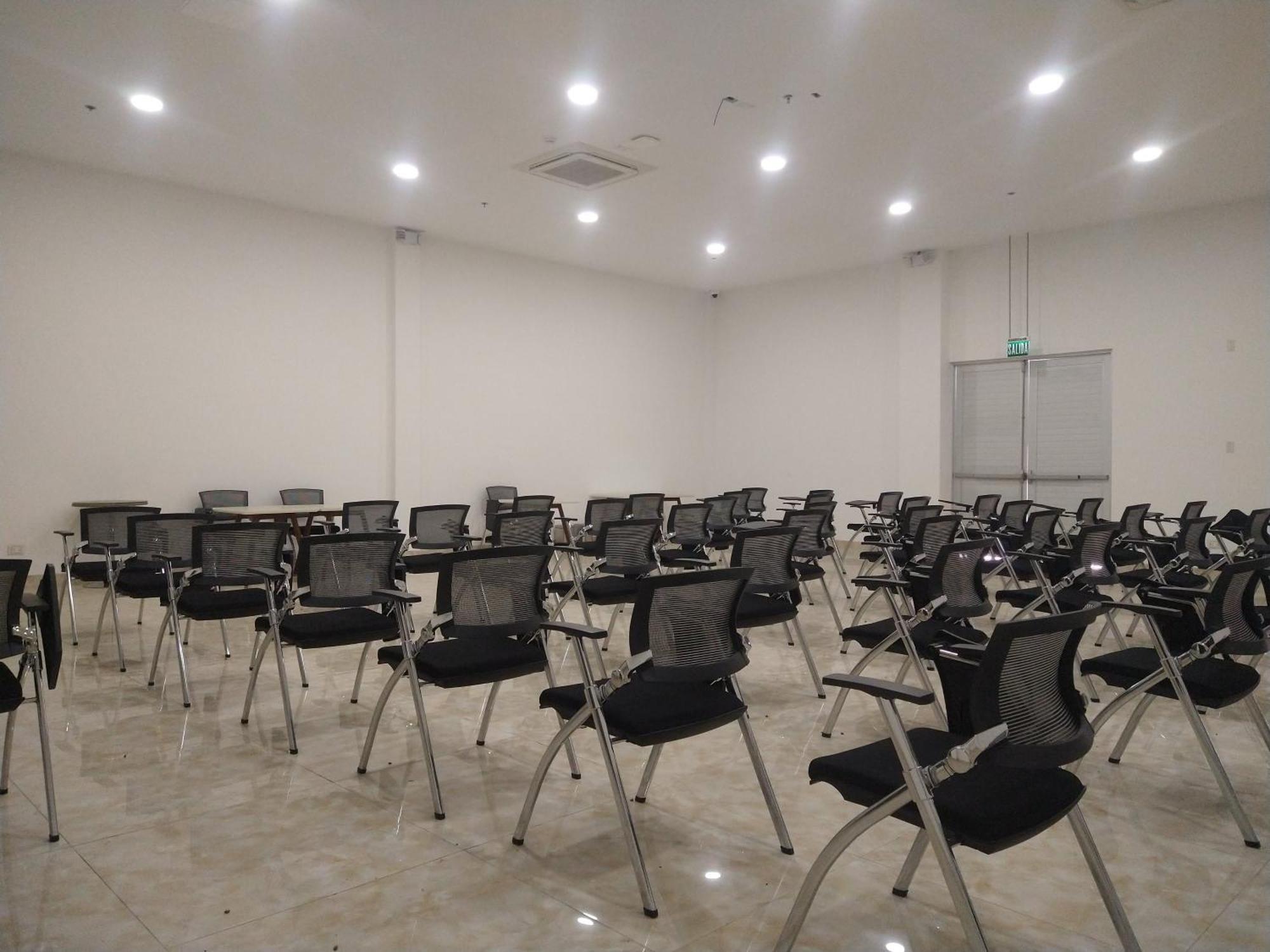 Hotel Royal Elim International Cali Exterior foto The conference room
