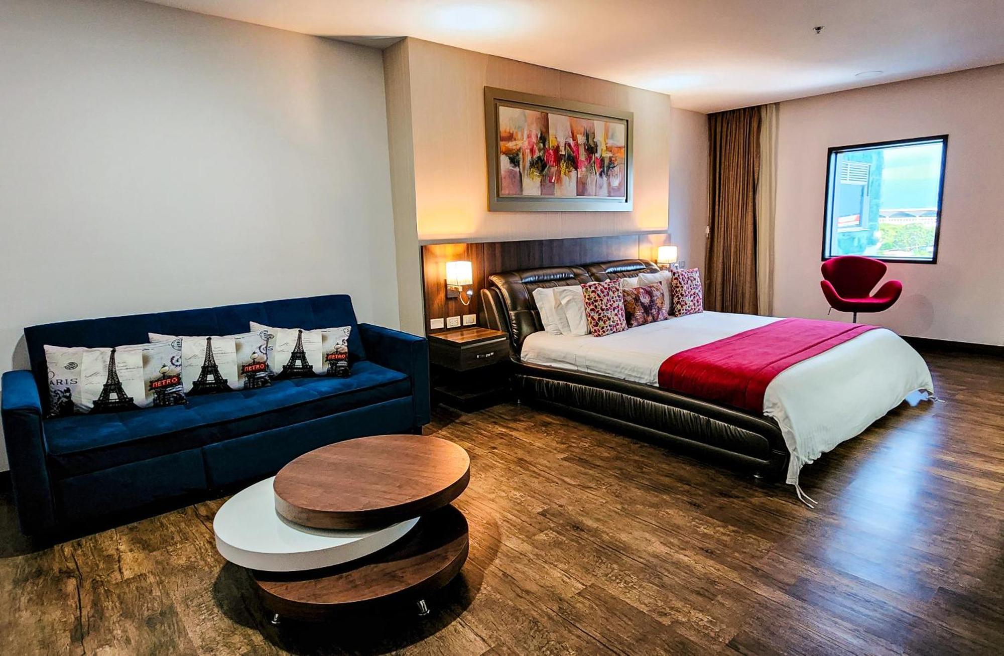 Hotel Royal Elim International Cali Exterior foto Suite at the Hotel